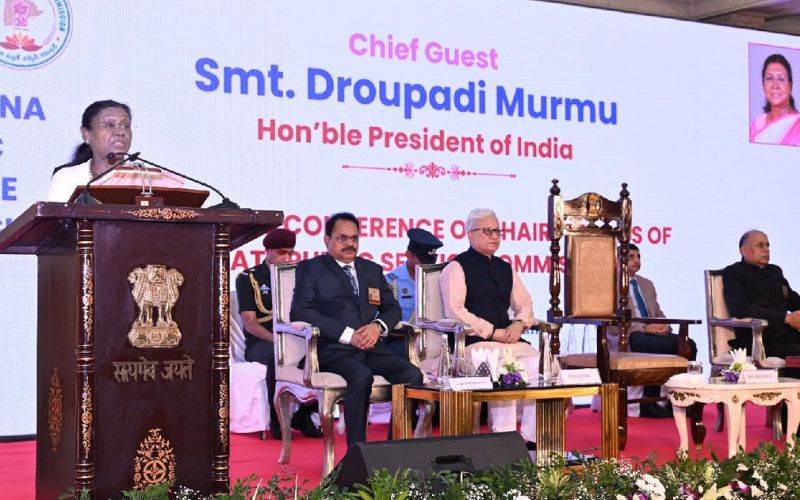 سول سرویس میں بھرتی کےلئے ایمانداری اوردیانتداری ہو اولین ترجیح: صدرجمہوریہ مرمو